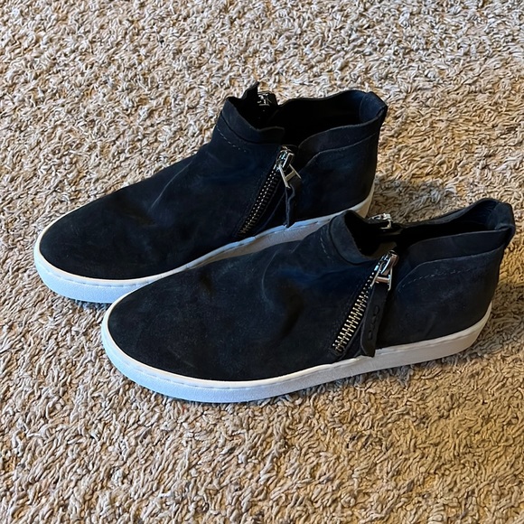 Dark gray dolce vita sneakers-new - Picture 1 of 5